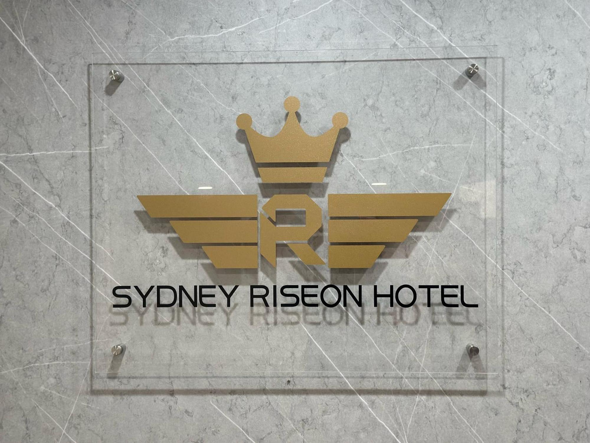 Sydney Riseon Hotel Екстериор снимка